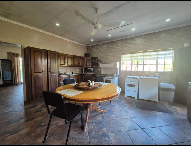5 BEDROOM HOUSE FOR SALE IN VAN DER MERWES KROON